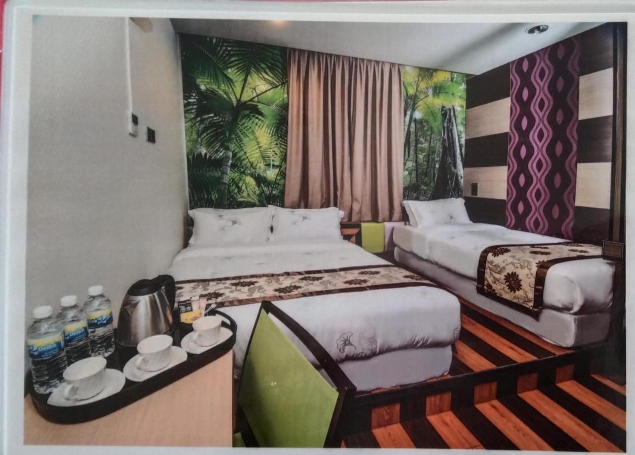 Hotel Holmes Johor Jaya 3*